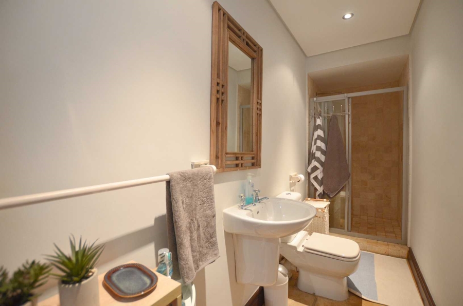 5 Bedroom Property for Sale in Kanonberg Western Cape